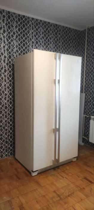 Холодильник дводверний,, side by side стан майж ідеальний двухдверный