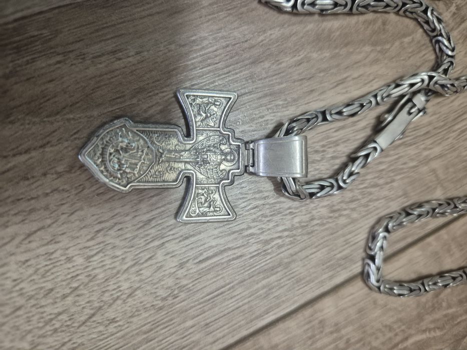 Продам серебряную цепочку