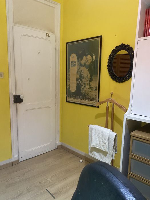 Quarto aluga se a estudante ou estudante trabalhador  lisboa