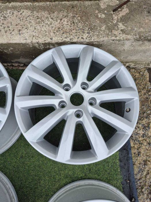 Диски  R18 5x130 8J ET53  Toureg Audi Q7