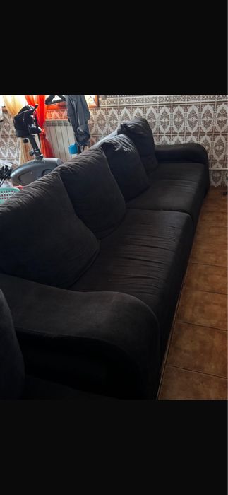 Sofá grande que podem colocar de varias maneiras