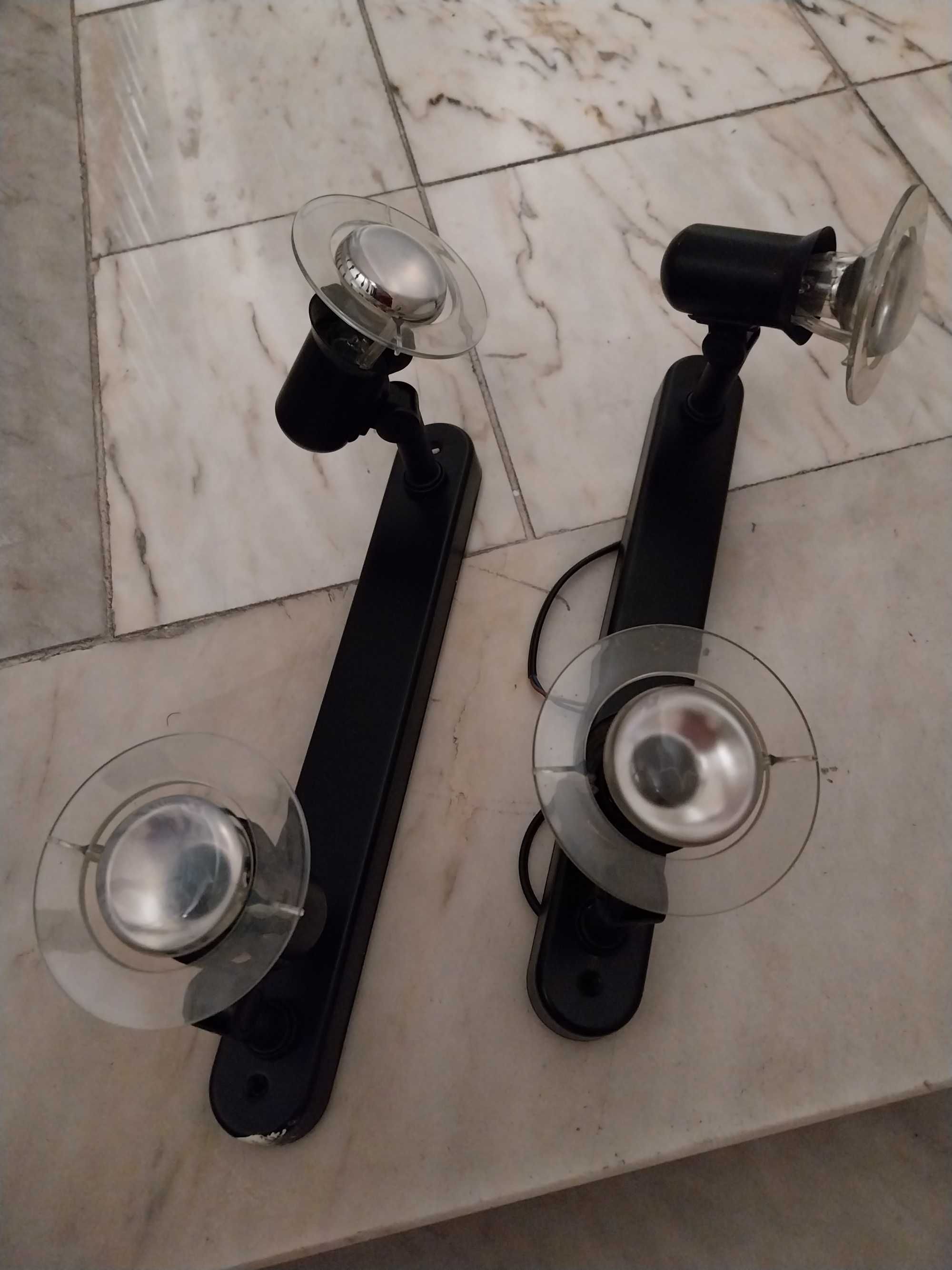 Focos de teto com duas lâmpadas