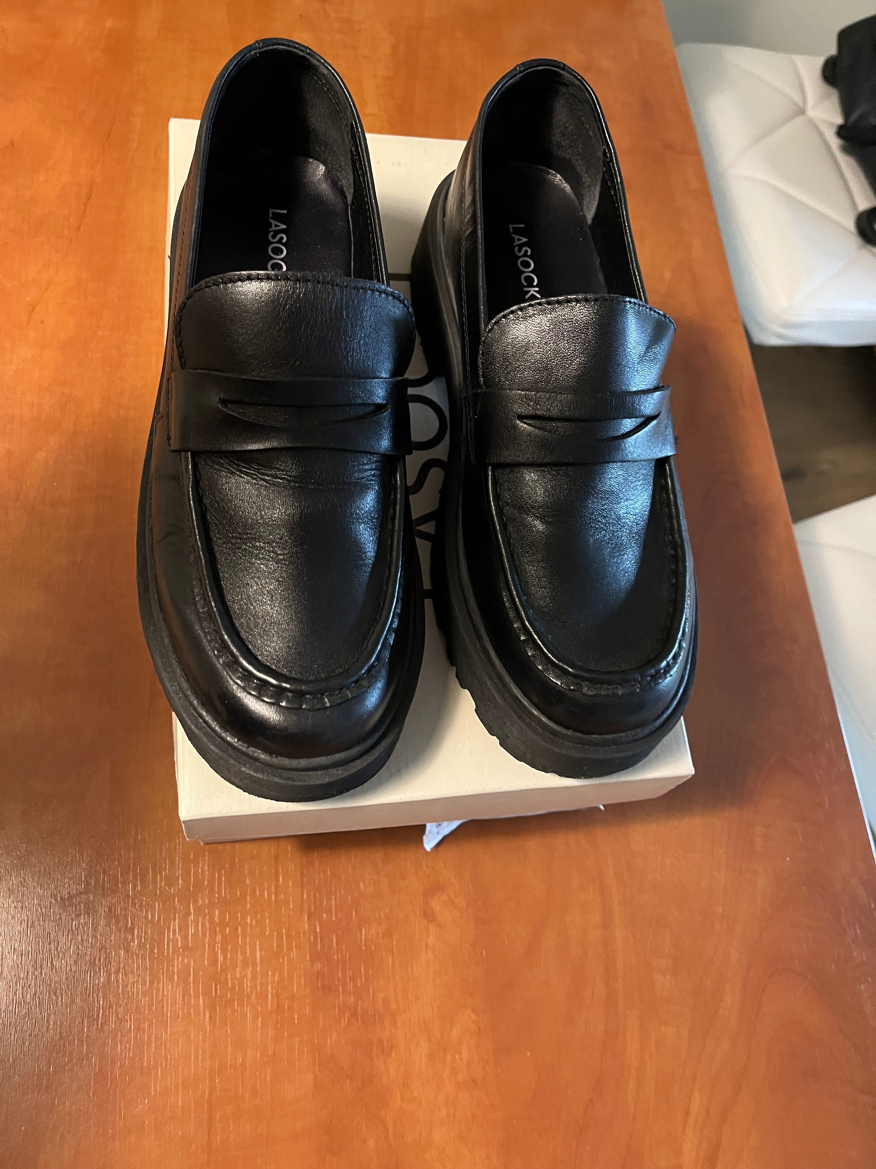 Buty Lasocki loafersy na grubej podeszwie