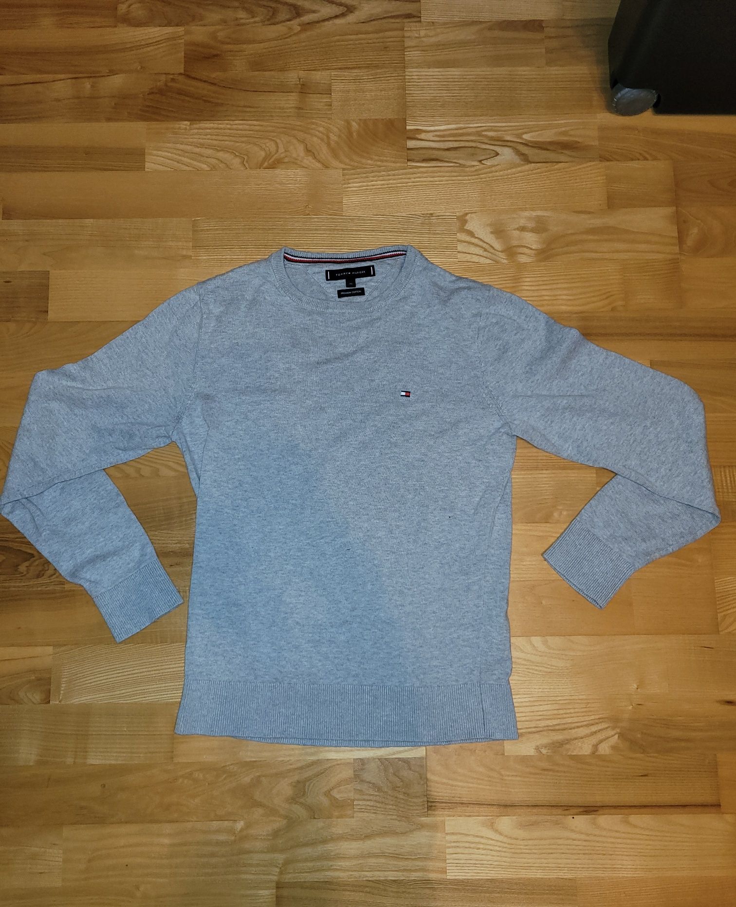 Sweter szary Tommy Hilfiger (xs)