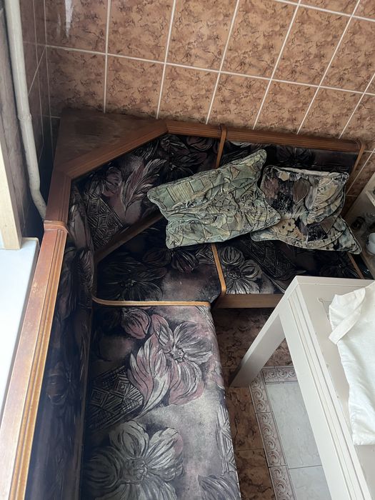 Куток кухонний з подушками