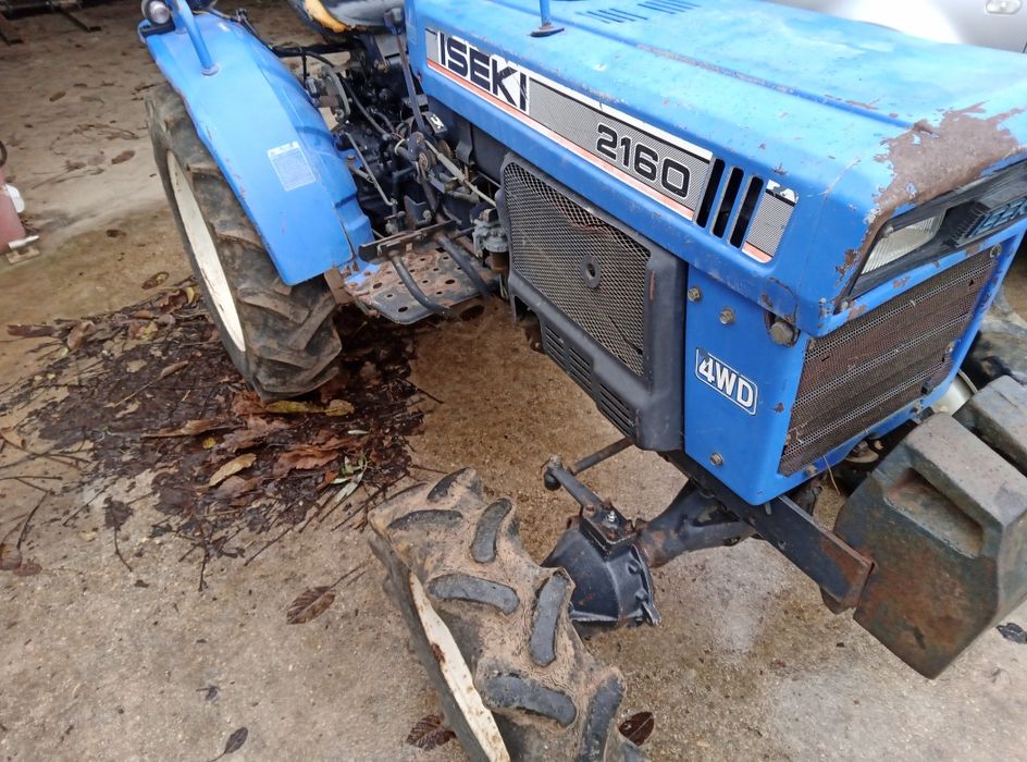 Trator izeki 2160 com documentos
