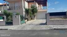 Casa / Villa T3 em Porto de Mós - São João Baptista e São Pedro de 241