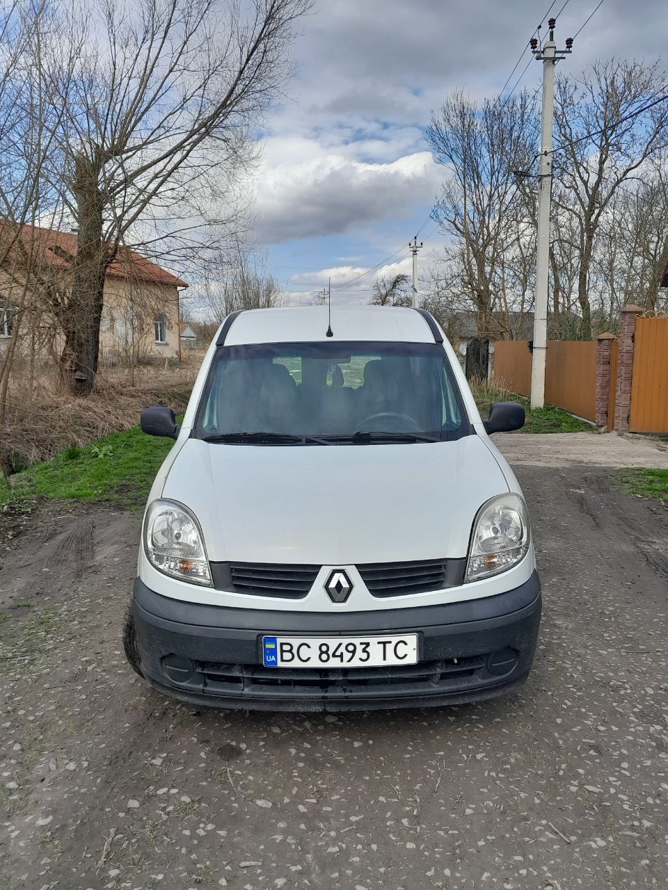 Продам машину Renault Kangoo