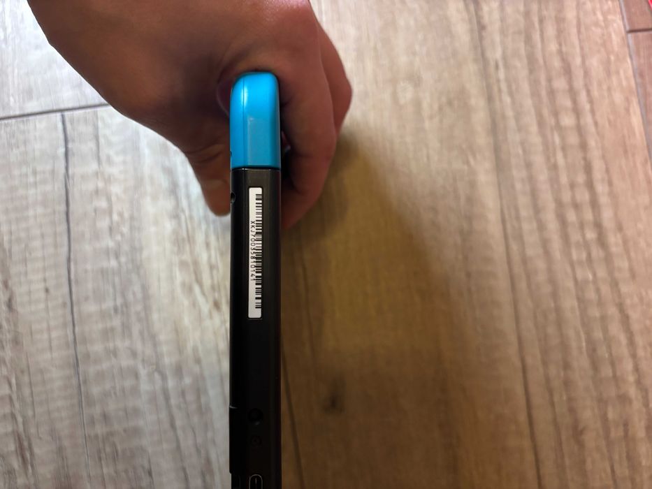 Konsola Nintendo Switch + Pad do Joycon'ów + Dock Station