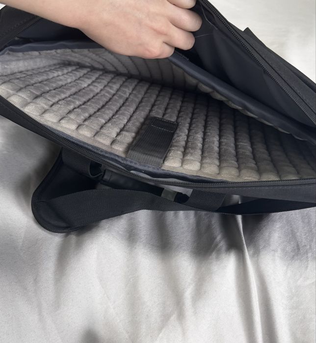 Сумка для ноутбука 17.3ʼʼ в ідеальному стані