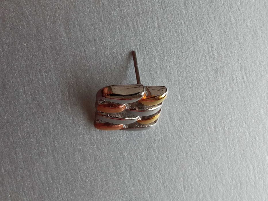 Kolczyk pojedynczy na sztyfcie stalowy srebrny Stal chirurgiczna