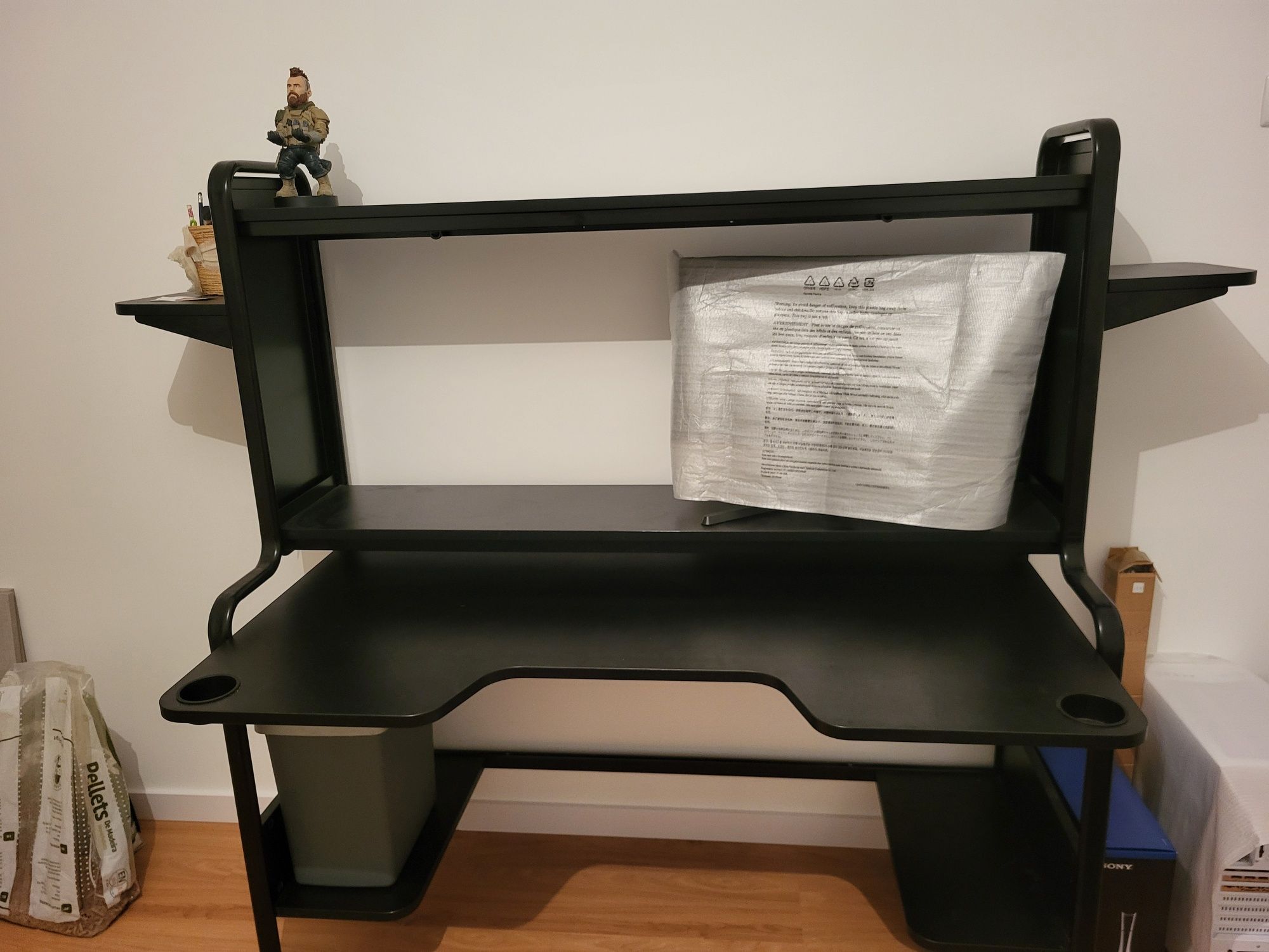 Secretária gaming Ikea