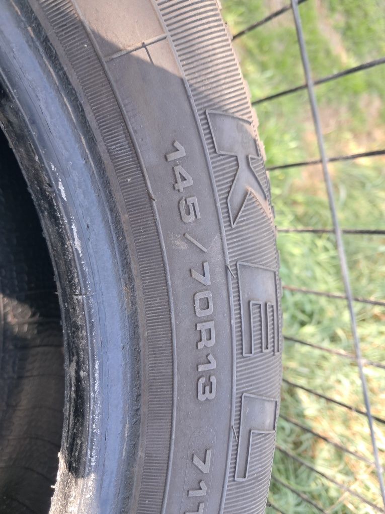 Opony zimowe  145 /70/13
