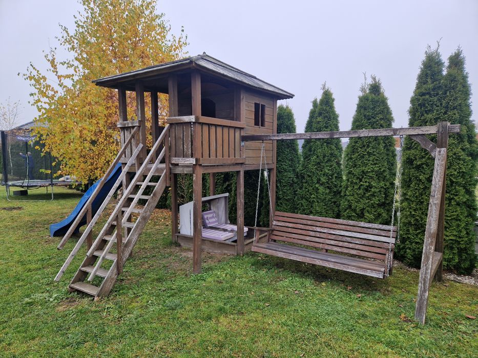 Mega tanio Duży domek z huśtawka i zjeżdzalnią plac zabaw okazja