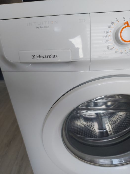 Пральна машинка автомат