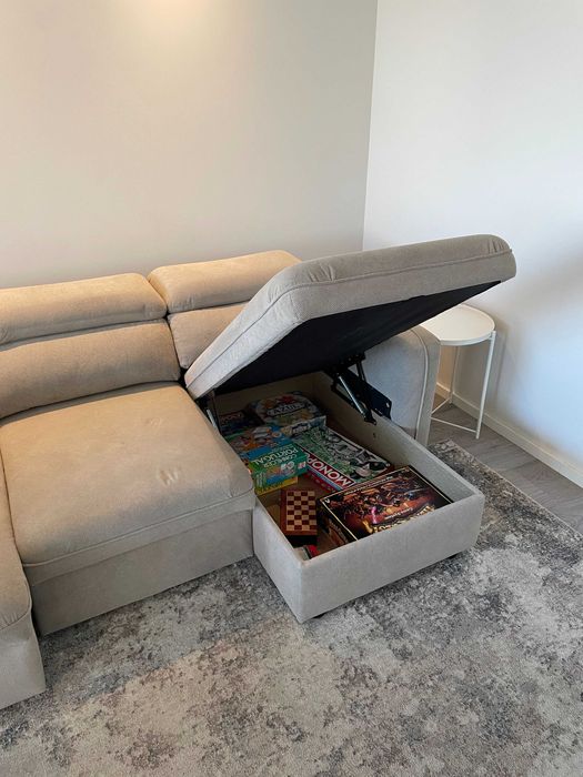 Sofá 3 lugares com chaise – como novo