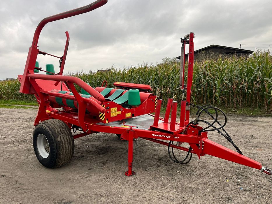 Owijarka Samozaładowcza Kverneland/Taarup UN7517 ze Stawiaczem Bel