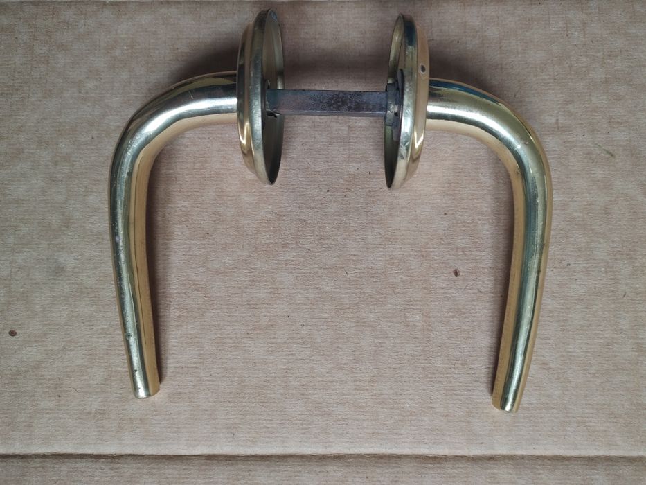 Дверна ручка дверная для межкомнатных дверей