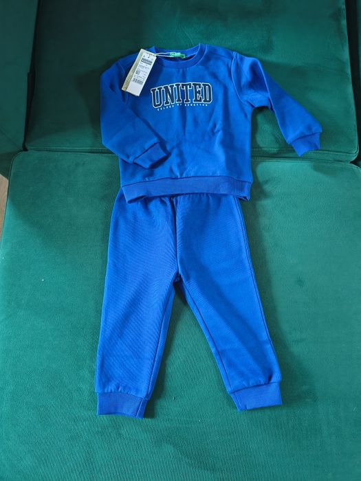 Dres 90 cm!  United Colors of Benetton