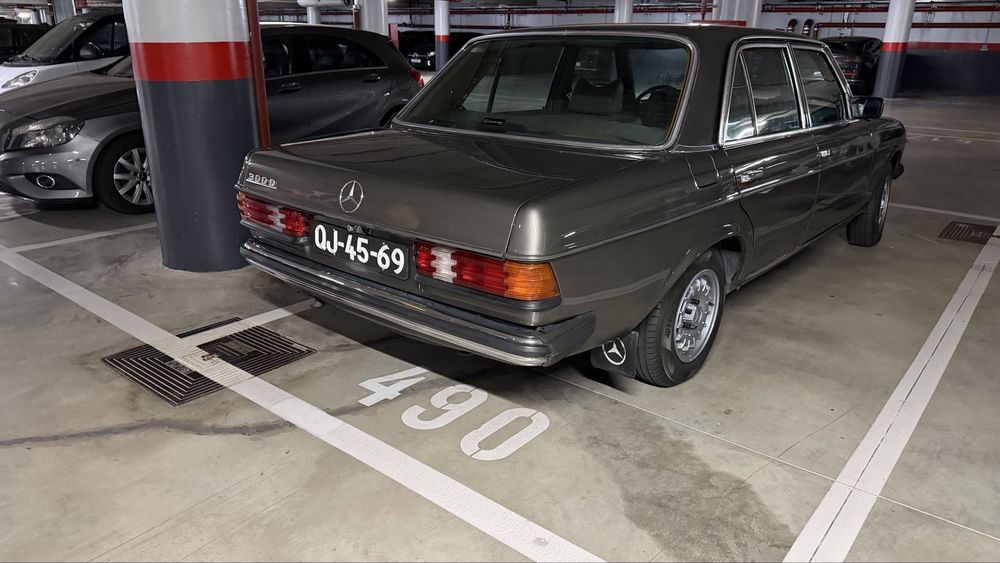 Mercedes 300d - Impecável