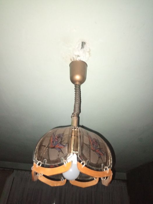 Простая люстра на дачу