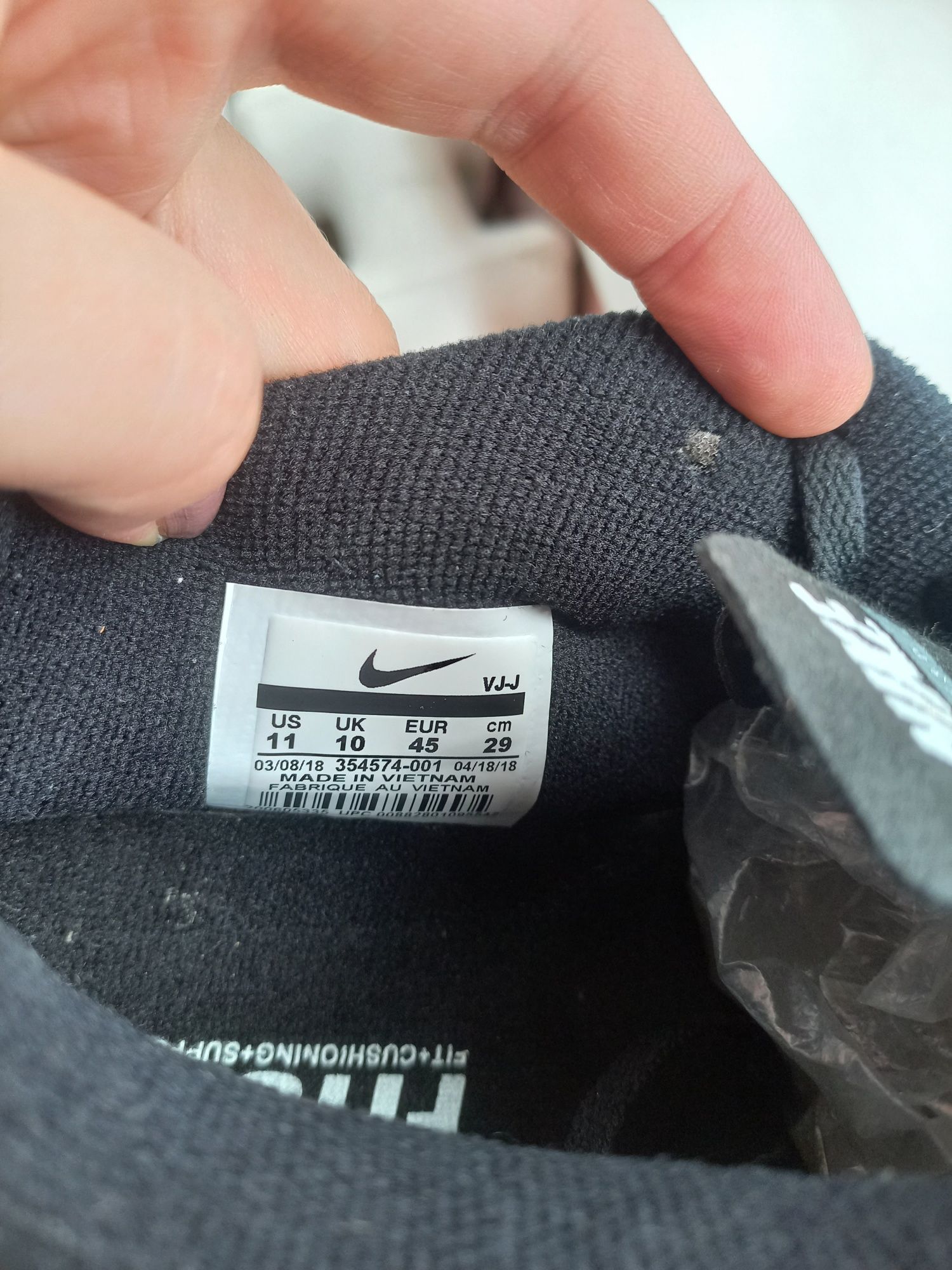 Nike кросівки,  42,45,46розміру, підходя для спорт за