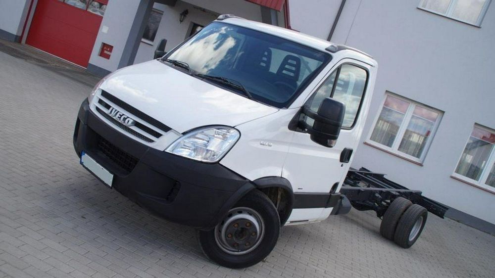 Iveco Daily 70C17 * Rama 4m Rozstaw osi 3750 * Możliwość montażu nowej wywrotki * Klima * IMPORT  * Rama 4m Rozstaw osi 3750 * Klima * IMPORT