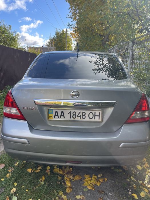 Автомобіль Nissan Tiida 2011року, автомат 1,6 АТ