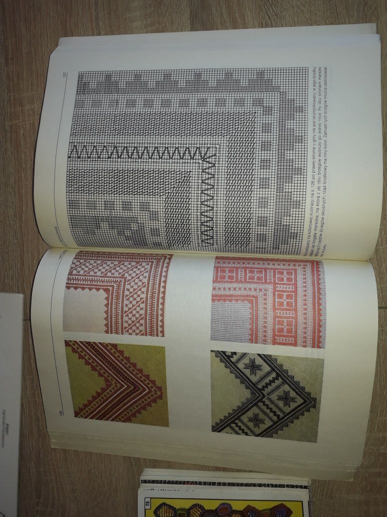 Kolekcja książek PRL haft robótki ręczne szydelkowawanie krawiectwo