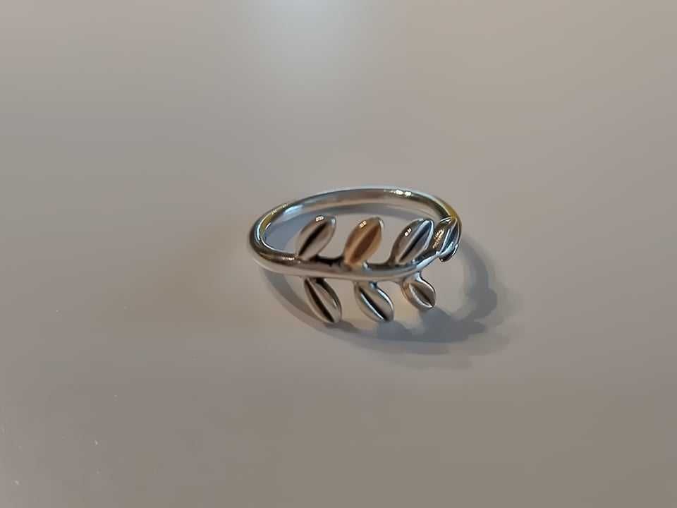 Pandora charms i pierścionek, roz 52, srebro i złoto