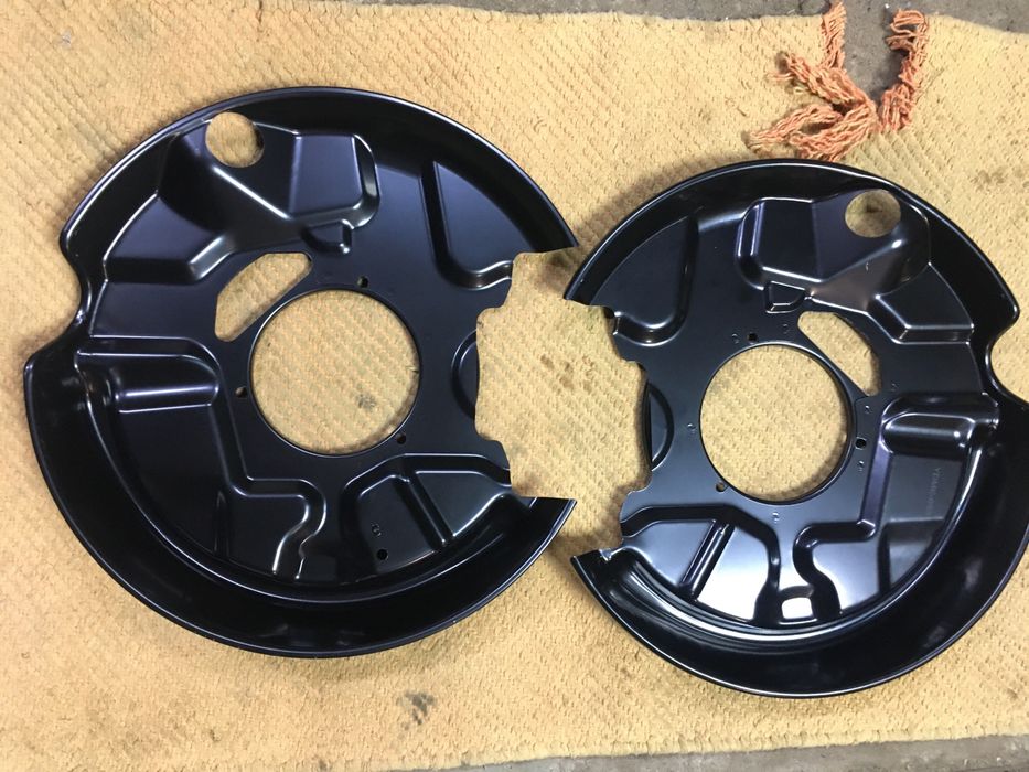 Тормозные щитки Мерседдес 124/201/202