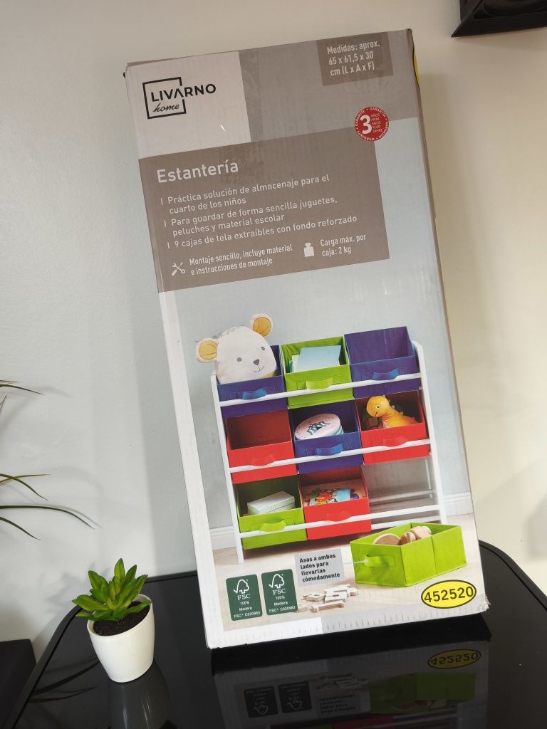 Móvel com cubos de arrumação nova ler anuncio