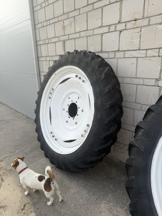 Koła bliźniaki, wąskie 12,4 R46, sprzęgi, skręcane, gwiazdy.