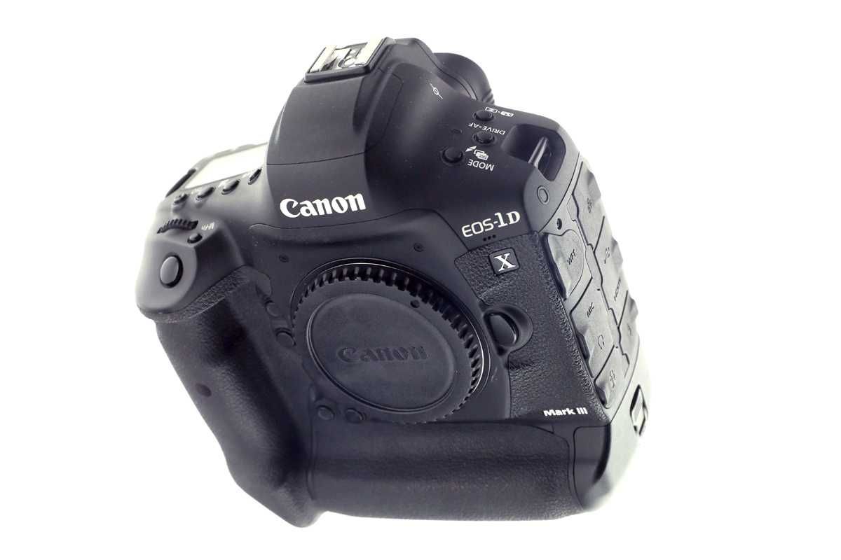 Canon EOS 1DX Mark III w stanie IDEALNYM -komplet z pudełkiem