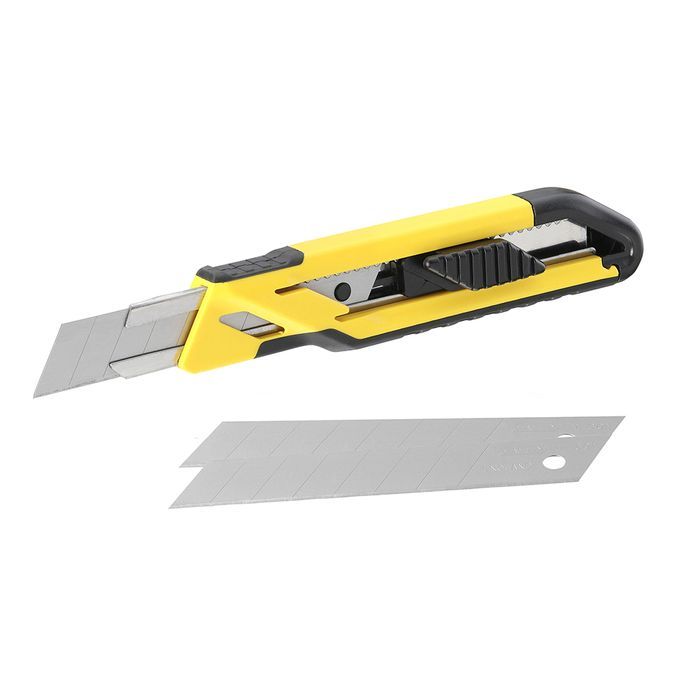 Nóż Plastikowy Z 3 Ostrzami Tpr 18Mm Stanley