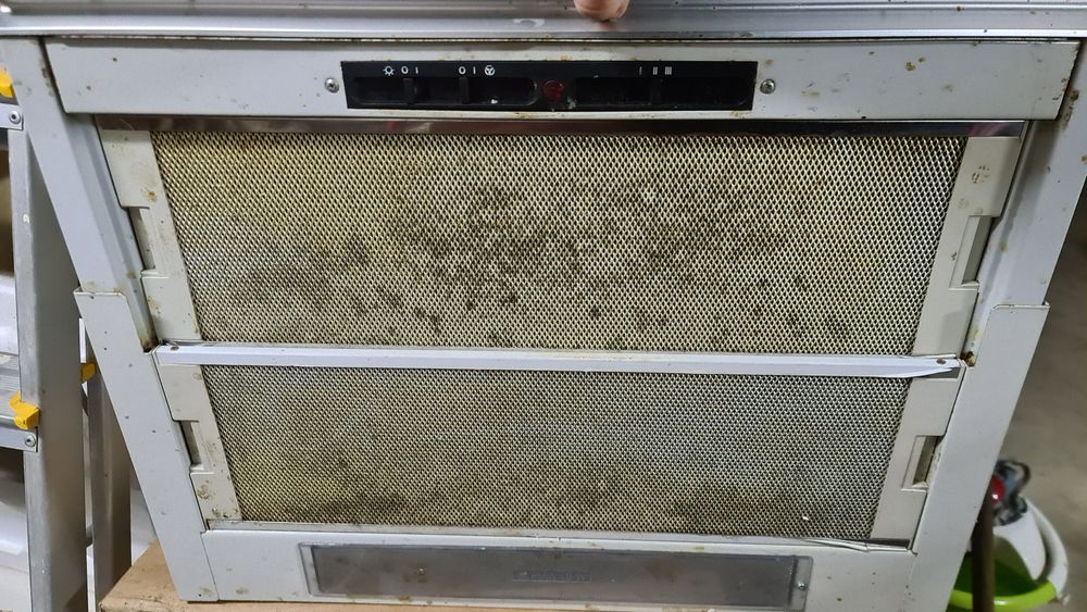 Exaustor de embutir em pleno funcionamento