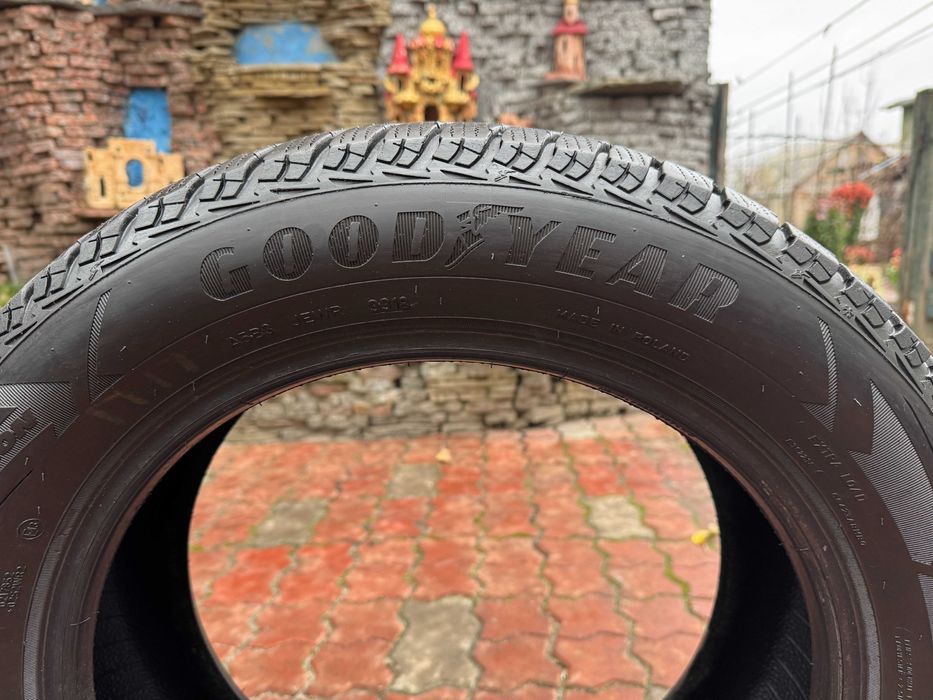 Зима GoodYear. Alpin 6 215/55 R16 97H -4шт , 7мм.