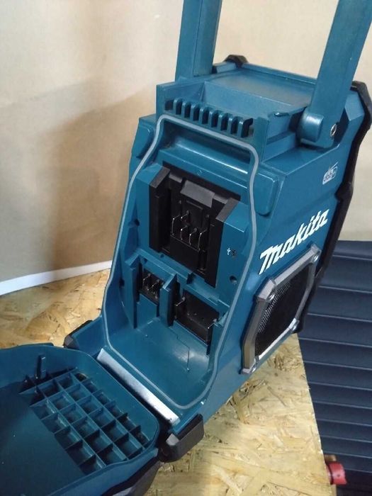 Radio budowlane Makita MR003