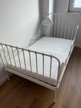 Łóżko dziecięce z materacem Ikea