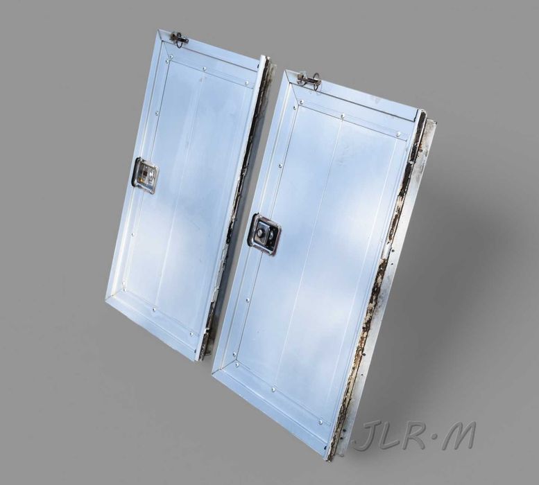 Uchylne aluminiowe klapy z zawiasem i zamkiem do zabudowy