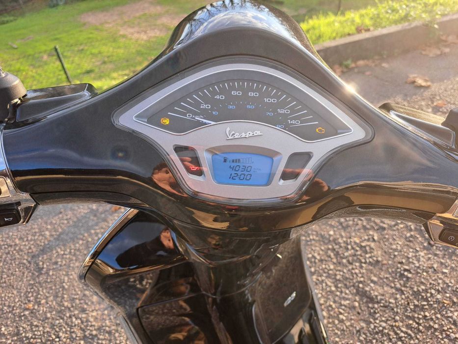 Moto Vespa 125 Primavera como nova