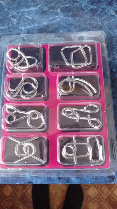 Логічна іграшка головоломка