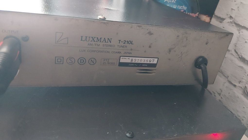 Luxman L210 z tunerem