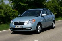 Hyundai Accent шрот запчастини авторозбірка 1,6 1,4