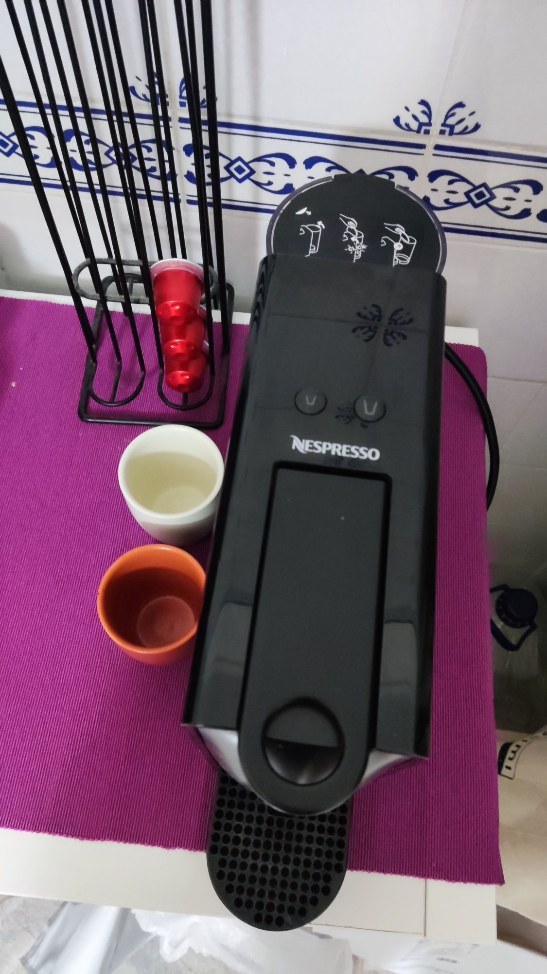 Máquina Nespresso preta