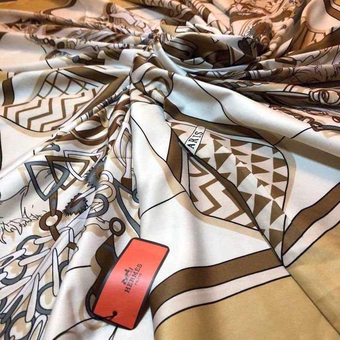 Хустка нова шовкова 145/145см Hermes