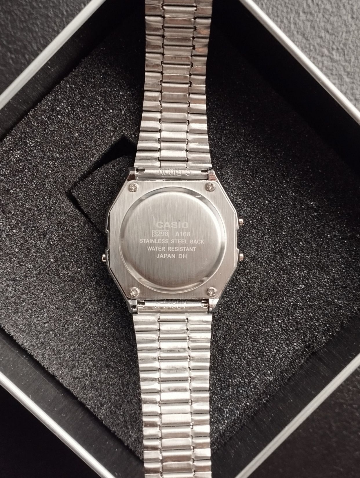 Srebrny zegarek Casio a168