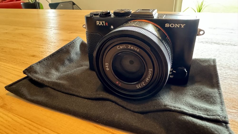 Sony RX1R - como novo, apenas 5.942 fotos