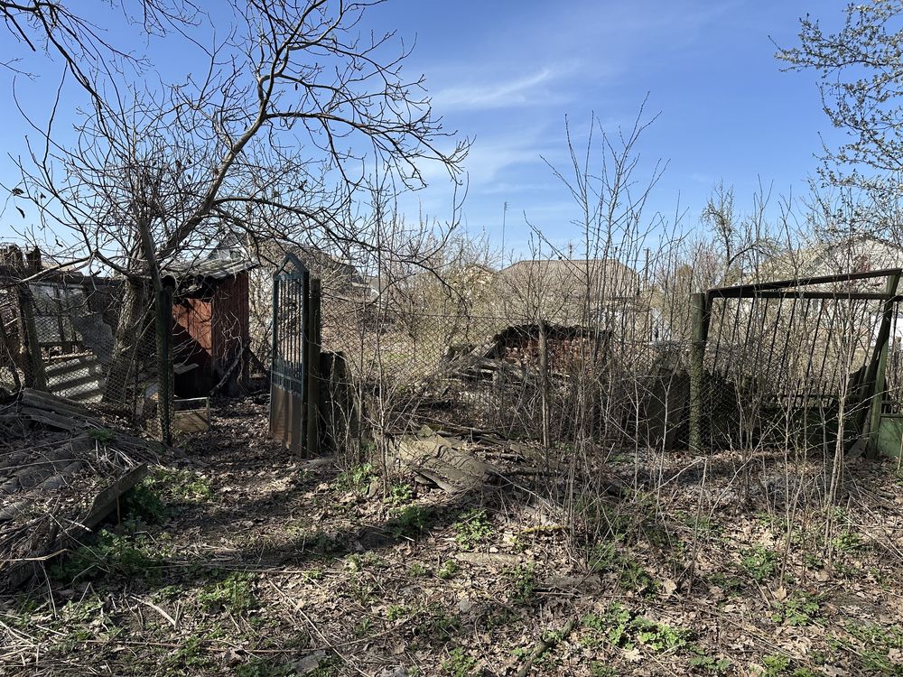 Продаж будинку із землею в смт. Ружин