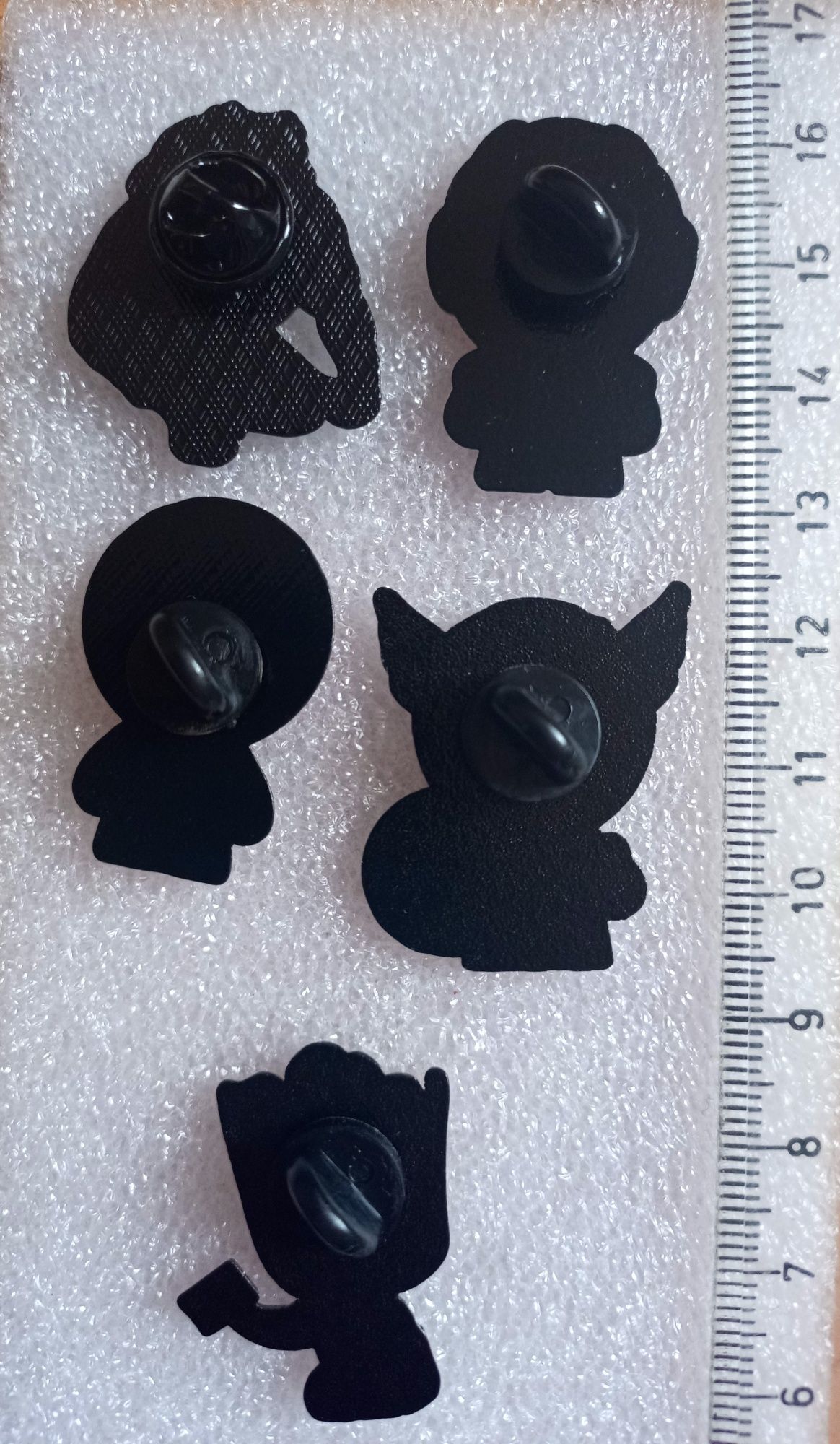 5 pins Marvel Avengers